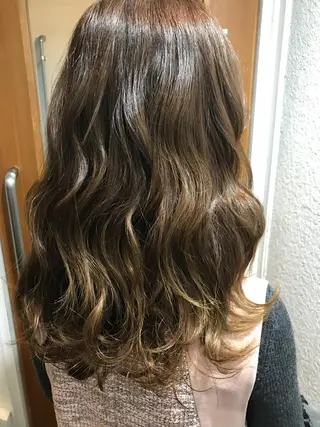 ロング 山本 みきのヘアスタイル