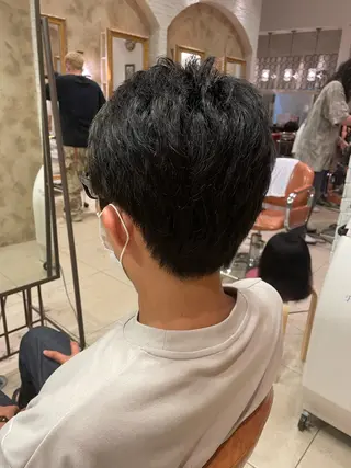メンズ 亀井 美里のヘアスタイル