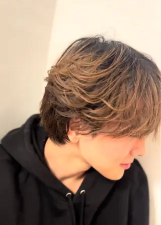 メンズ ハイトーン/ 毛流れ/湘海のヘアスタイル