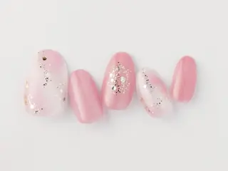 ショート Tiary🤍 Sachikaのネイルデザイン
