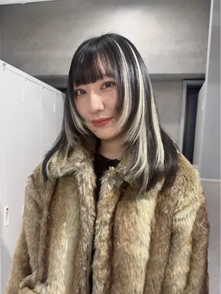 セミロング Mana/似合わせ レイヤー/ウルフのヘアスタイル