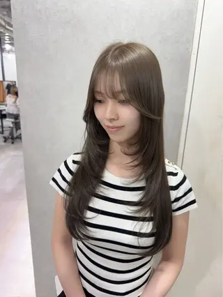 ロング カラー 赤み無し柔らかカラー 【梅田】madokaのヘアスタイル