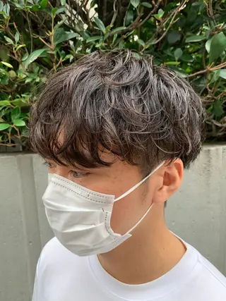 ショート パーマ メンズ グランジヘア 無造作ヘアHYUGAのヘアスタイル