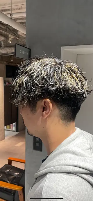 ショート カラー パーマ メンズ 🔱メンズパーマ特化 🔱山下和輝のヘアスタイル