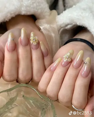 ネイル Hy nailsのネイルデザイン