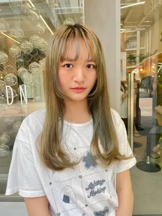 ロング カラー パーマ ヘアアレンジ 山下 とよかのヘアスタイル
