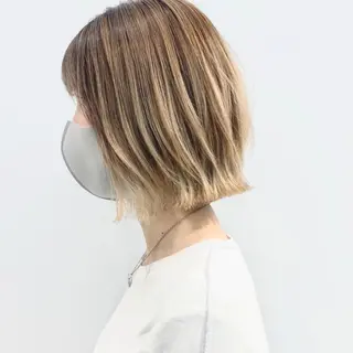 ショート カラー KONOMI スタイリストのヘアスタイル