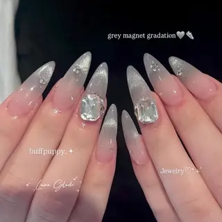 ネイル Luna Gladeのネイルデザイン