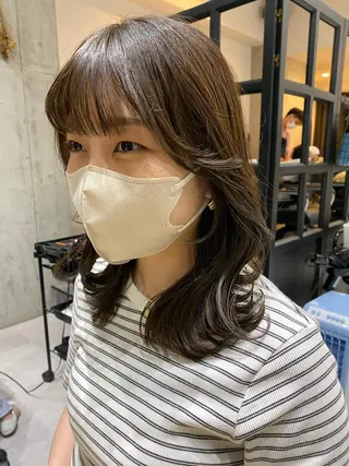ミディアム カラー 似合う髪型見つけます AYAKAのヘアスタイル