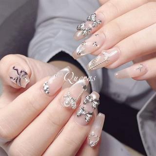 ネイル Queens テイのネイルデザイン