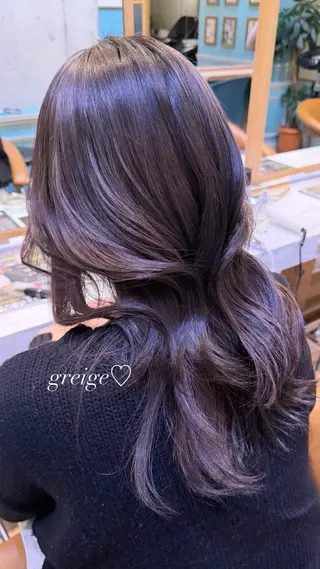 ロング カラー 🩷ワンホン・透明感 カラーはくの🩷のヘアスタイル