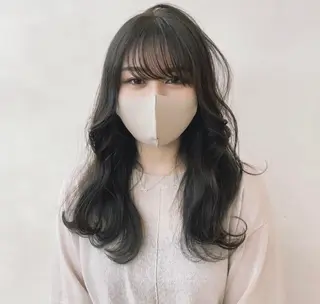 セミロング 新宿/韓国レイヤー/ 顔まわり透明感カラーのヘアスタイル