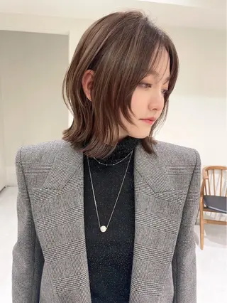 ショート カラー 大塚 加奈恵のヘアスタイル