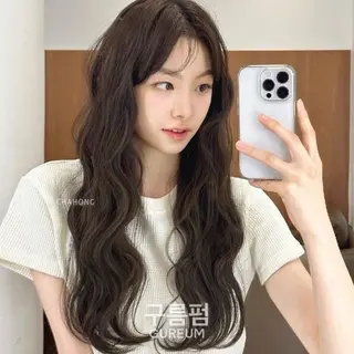 ロング パーマ 下川 由貴のヘアスタイル