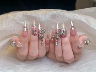 ネイル NIE NAIL Luxeのネイルデザイン