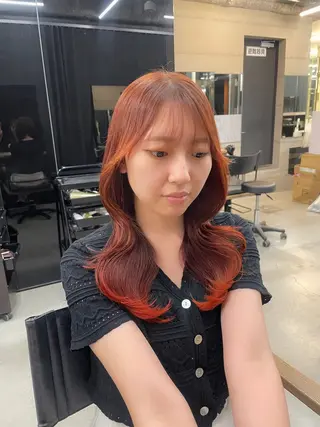 セミロング 伊藤 莉奈　韓国ヘアのヘアスタイル