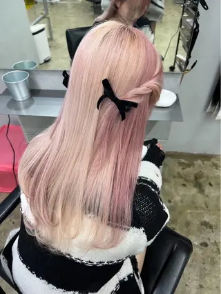 セミロング カラー ヘアアレンジ ハッシュカット🩶 レイヤー/ハイトーンのヘアスタイル