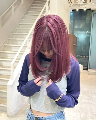セミロング 🤍ハイトーン/デザ インカラーまりん🤍のヘアスタイル
