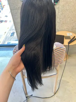 ロング カラー SiLO Yukinaのヘアスタイル