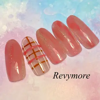 ミディアム ネイル nail salon Revymoreのネイルデザイン