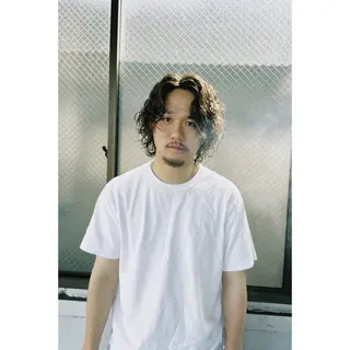 ミディアム “slow” 岡本海万。のヘアスタイル