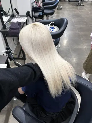 ロング カラー 🧸縮毛矯正× ハイトーン横浜🧸のヘアスタイル
