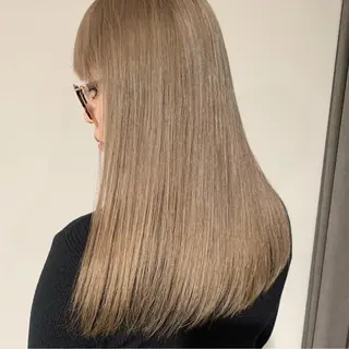 セミロング カラー ✨艶ブリーチカラー ✨四ノ宮裕己のヘアスタイル