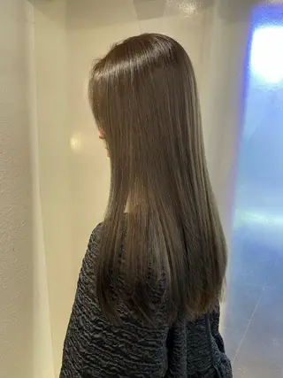 ロング カラー STUD YUKIのヘアスタイル