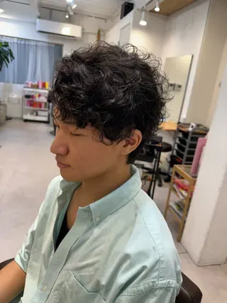 ミディアム パーマ メンズ 似合う髪型見つけます AYAKAのヘアスタイル