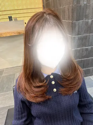 セミロング カラー 𝑺𝒂𝒌𝒊 🩶マンツーマン施術のヘアスタイル