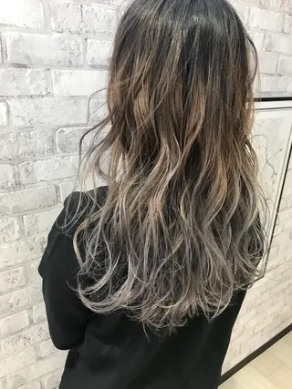 ロング カラー Oopsレイヤー 加藤澄都のヘアスタイル