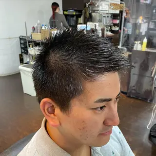 ショート メンズ KUTSUKAKE YUTOのヘアスタイル