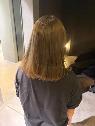 ミディアム 山本 夏樹のヘアスタイル