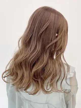 セミロング カラー ヘアアレンジ 【公式】amble luxe池袋東口🩷のヘアスタイル