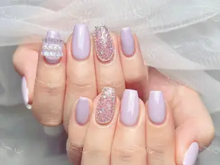 ネイル 🦋 Queenieのネイルデザイン