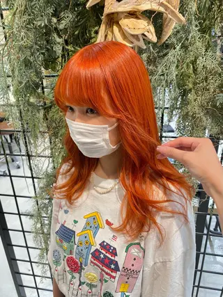セミロング 🌸ここみ🌸 透明感カラー🩶パリのヘアスタイル