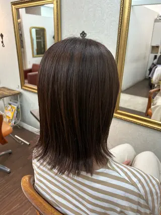ミディアム カラー ウチカド エリナのヘアスタイル