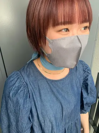 ショート カラー ヘアアレンジ サナ🌱 切りっぱなしボブのヘアスタイル