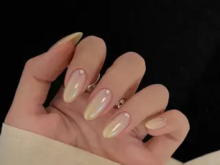 セミロング Mi raのネイルデザイン