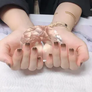 ネイル ガレンドウ 白澤 愛子のネイルデザイン