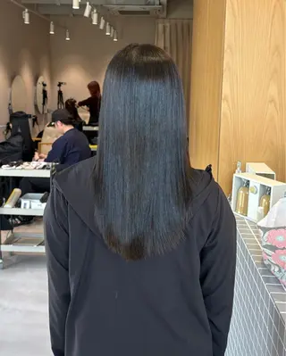 ロング 井山 葵のヘアスタイル