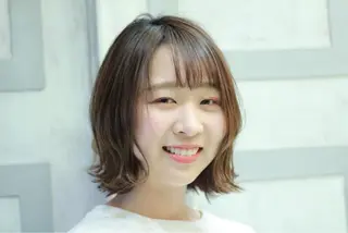 ミディアム GOSSIP信国 瑞絵のヘアスタイル