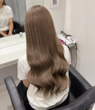 ロング カラー 🦋REISA🦋 エクステ×ハイトーンのヘアスタイル