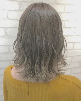 ミディアム カラー 川上 紗也加のヘアスタイル