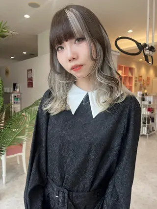 ミディアム カラー 西本 夏美のヘアスタイル