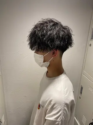 ショート カラー パーマ ヘアアレンジ メンズ キッズ ネイル マツエク・マツパ スパイキー/フェザー /波巻き/かいとのヘアスタイル