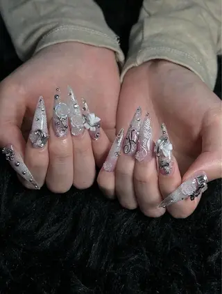 ネイル Julie Nail Hinのネイルデザイン