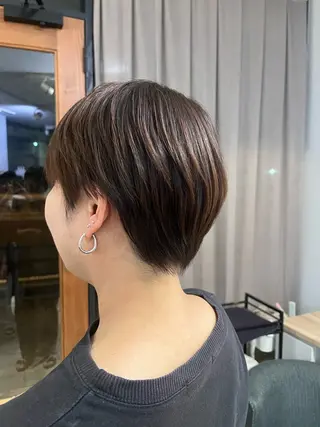 ショート カラー パーマ 友 美海のヘアスタイル