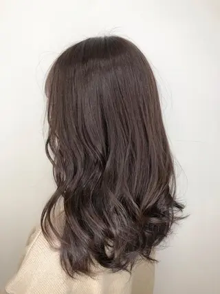セミロング カラー 【透明感、艶髪】西村 有司のヘアスタイル