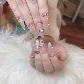 ネイル D-BEAUTY Nailsalonのネイルデザイン